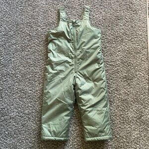 Toddler, snow jumper. Size 3T